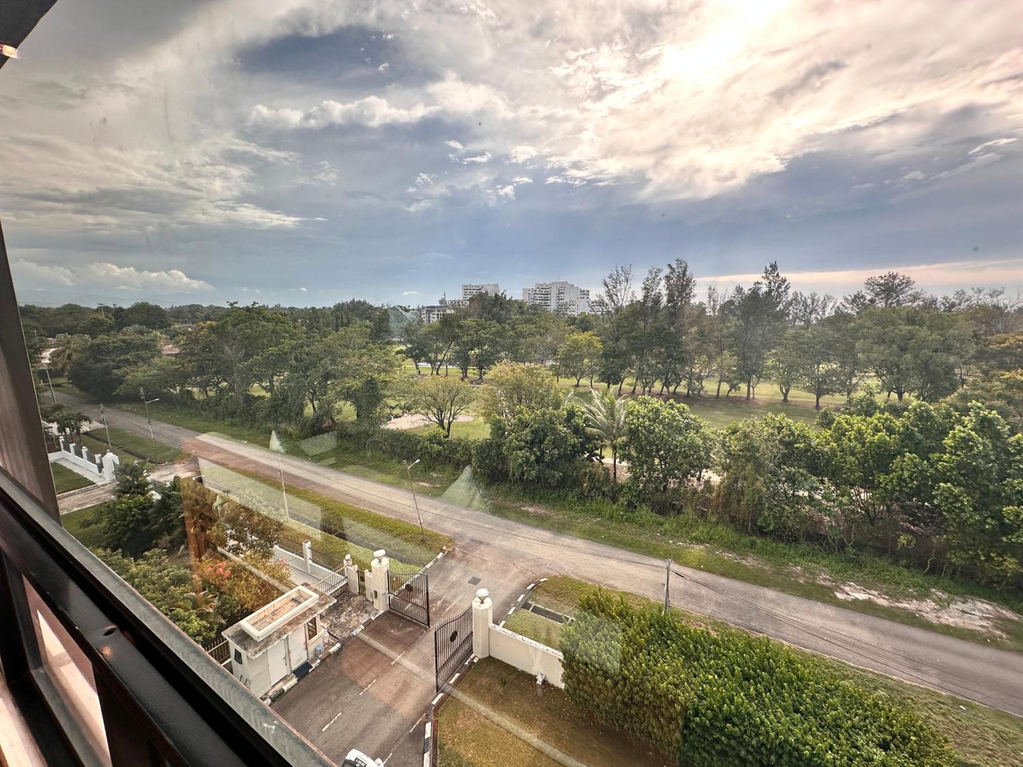 Aa Residen Luxury Condo Homestay 18Mins Walk Tanjung Aru Beach & Golf Course, Not Beach Side Resort Kota Kinabalu Eksteriør billede
