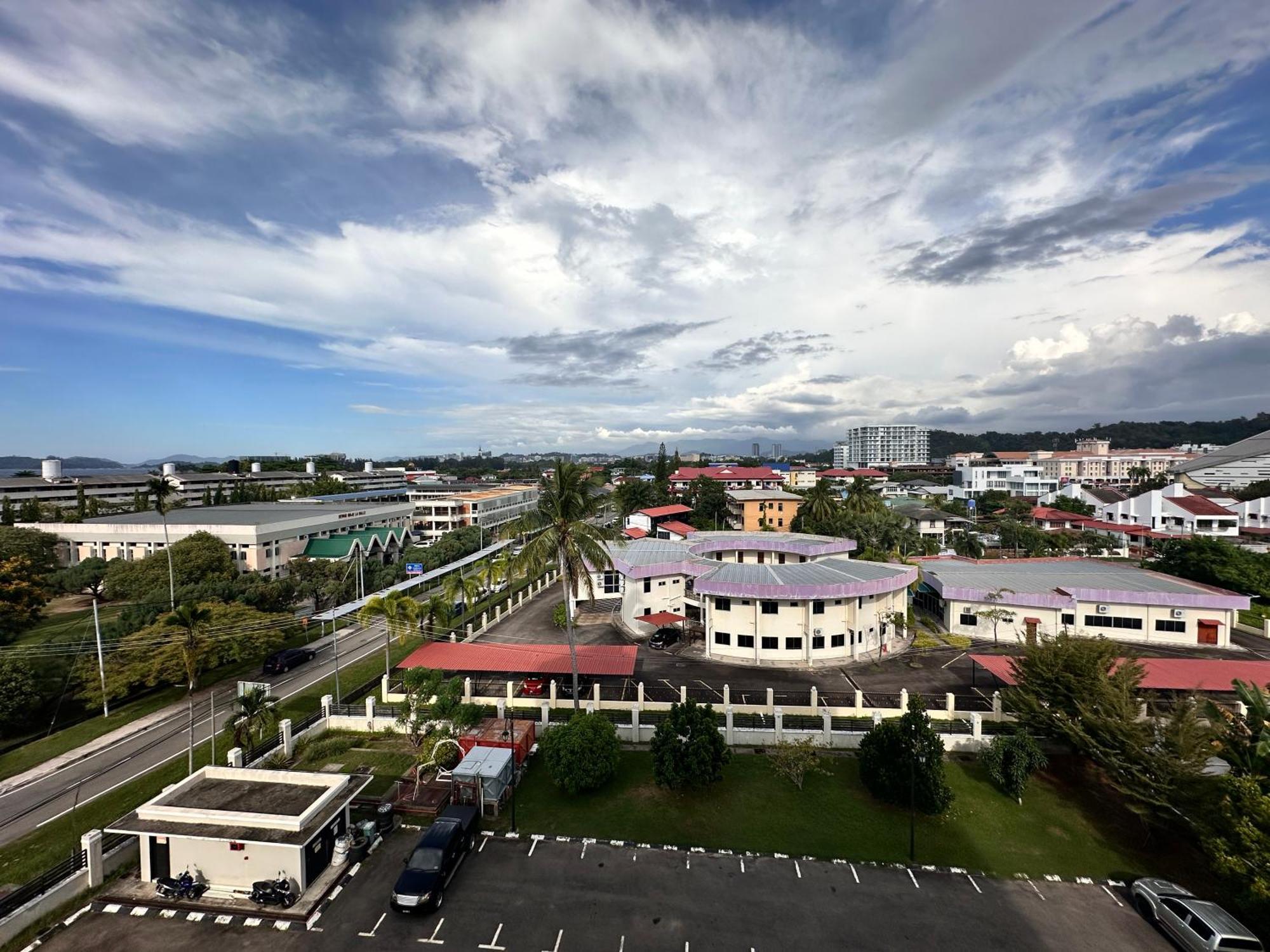 Aa Residen Luxury Condo Homestay 18Mins Walk Tanjung Aru Beach & Golf Course, Not Beach Side Resort Kota Kinabalu Eksteriør billede