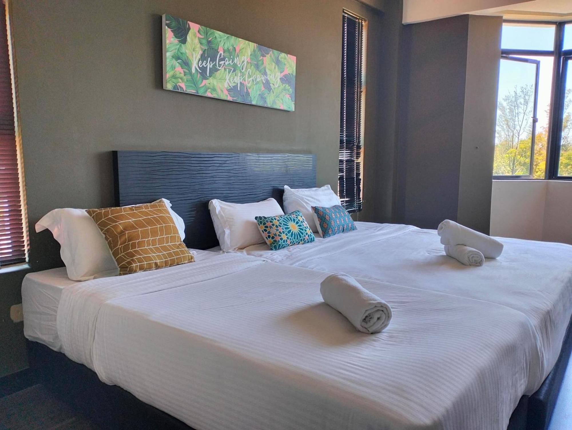 Aa Residen Luxury Condo Homestay 18Mins Walk Tanjung Aru Beach & Golf Course, Not Beach Side Resort Kota Kinabalu Eksteriør billede